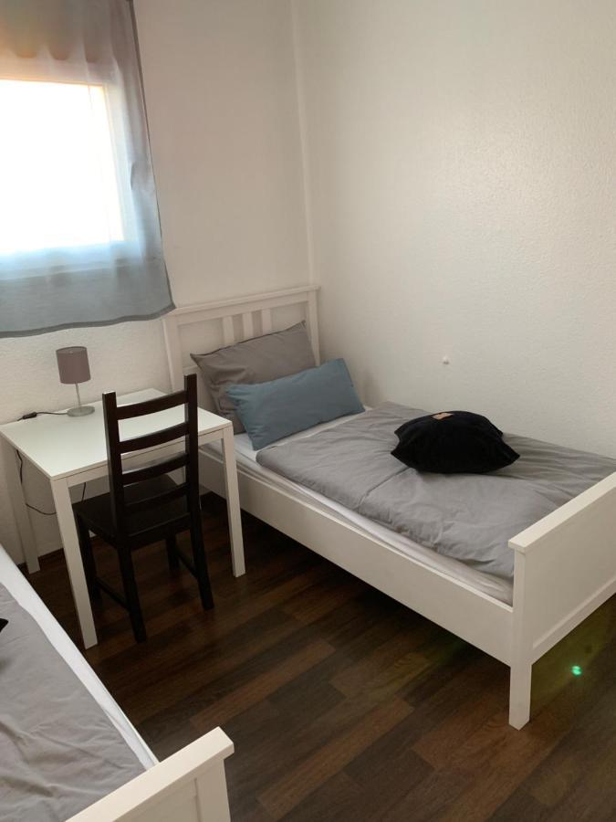 Zum Armen Mann Acomodação com café da manhã Düsseldorf Exterior foto