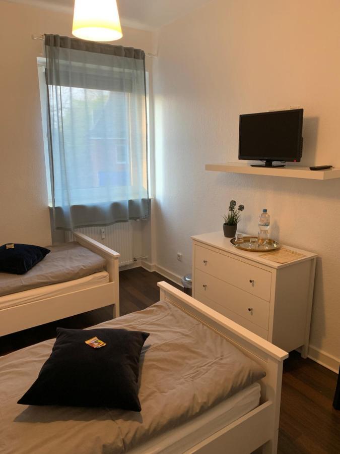 Zum Armen Mann Acomodação com café da manhã Düsseldorf Exterior foto