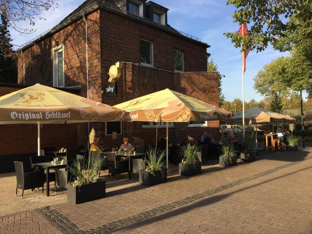 Zum Armen Mann Acomodação com café da manhã Düsseldorf Exterior foto